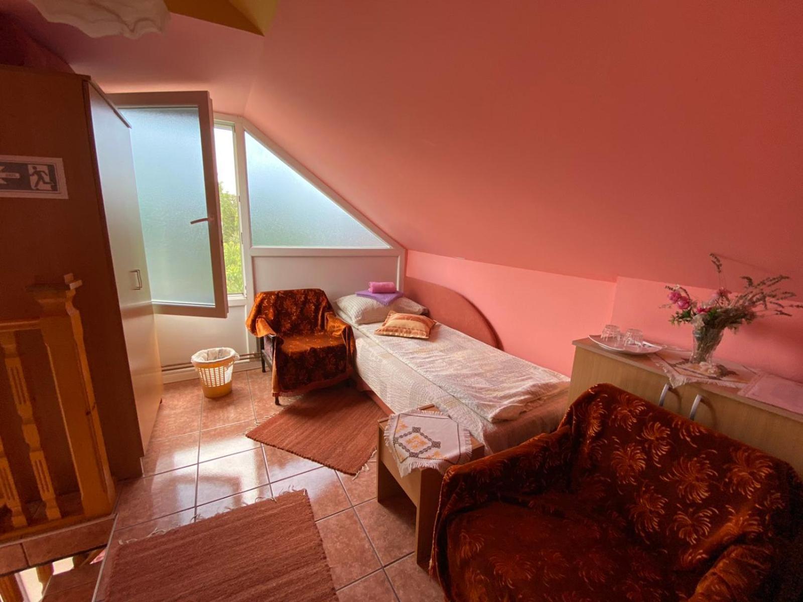 Sud ,,Antal I Olga,, Bed & Breakfast Skorenovac Room photo